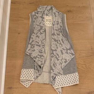Anthropologie Women's Gray and Cream Floral Vest size medium